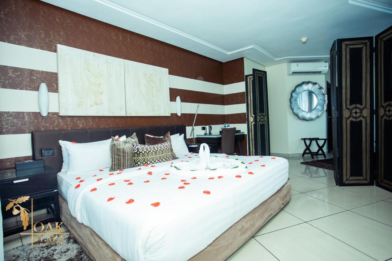 Oak Plaza Hotels East Airport Άκρα Εξωτερικό φωτογραφία