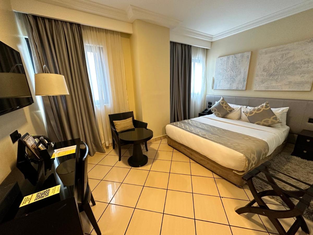 Oak Plaza Hotels East Airport Άκρα Εξωτερικό φωτογραφία