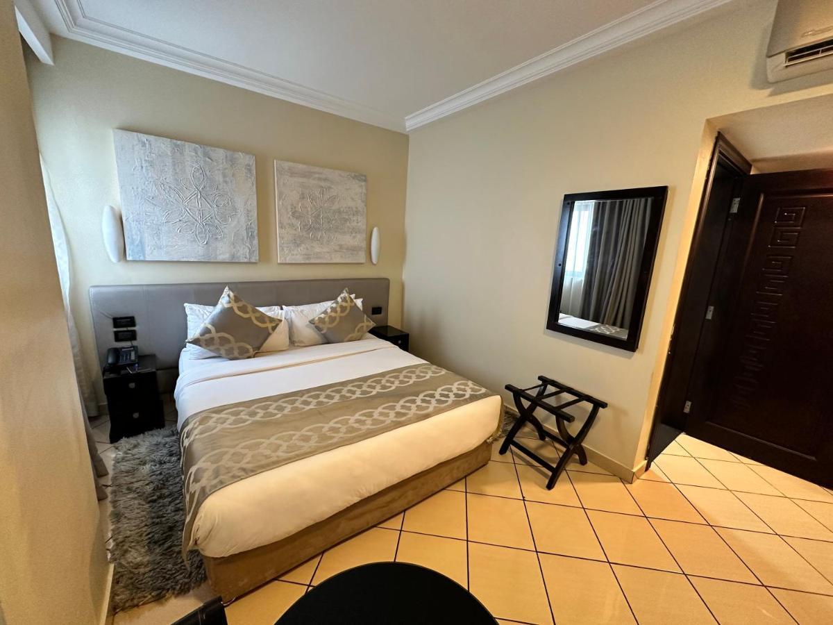 Oak Plaza Hotels East Airport Άκρα Εξωτερικό φωτογραφία