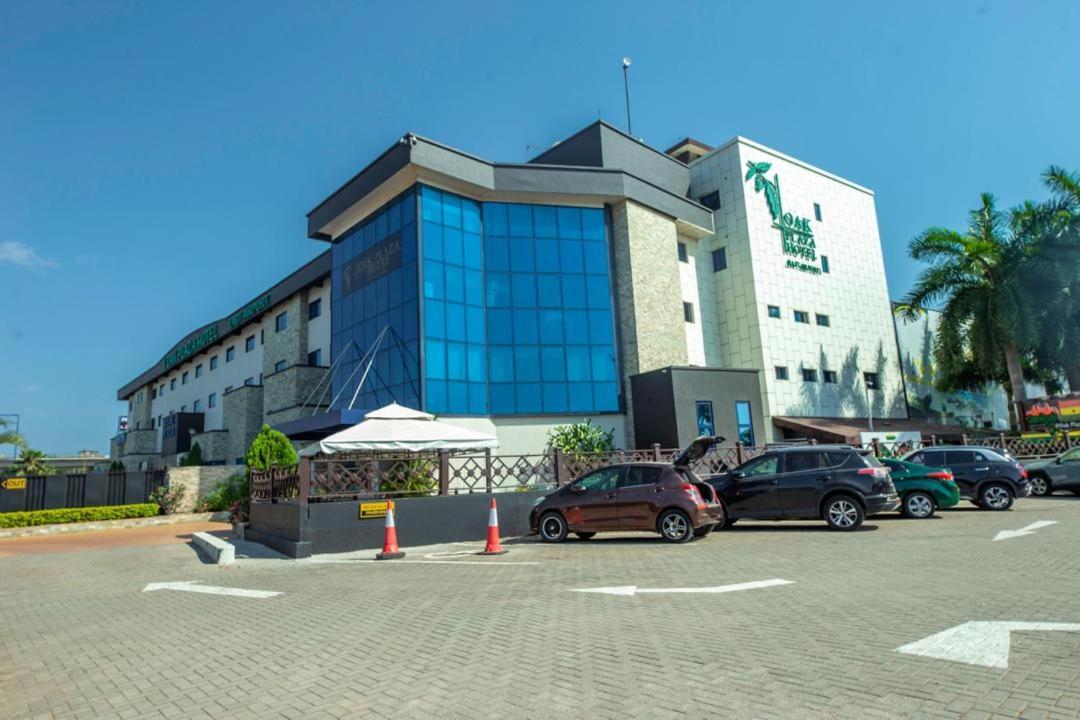 Oak Plaza Hotels East Airport Άκρα Εξωτερικό φωτογραφία
