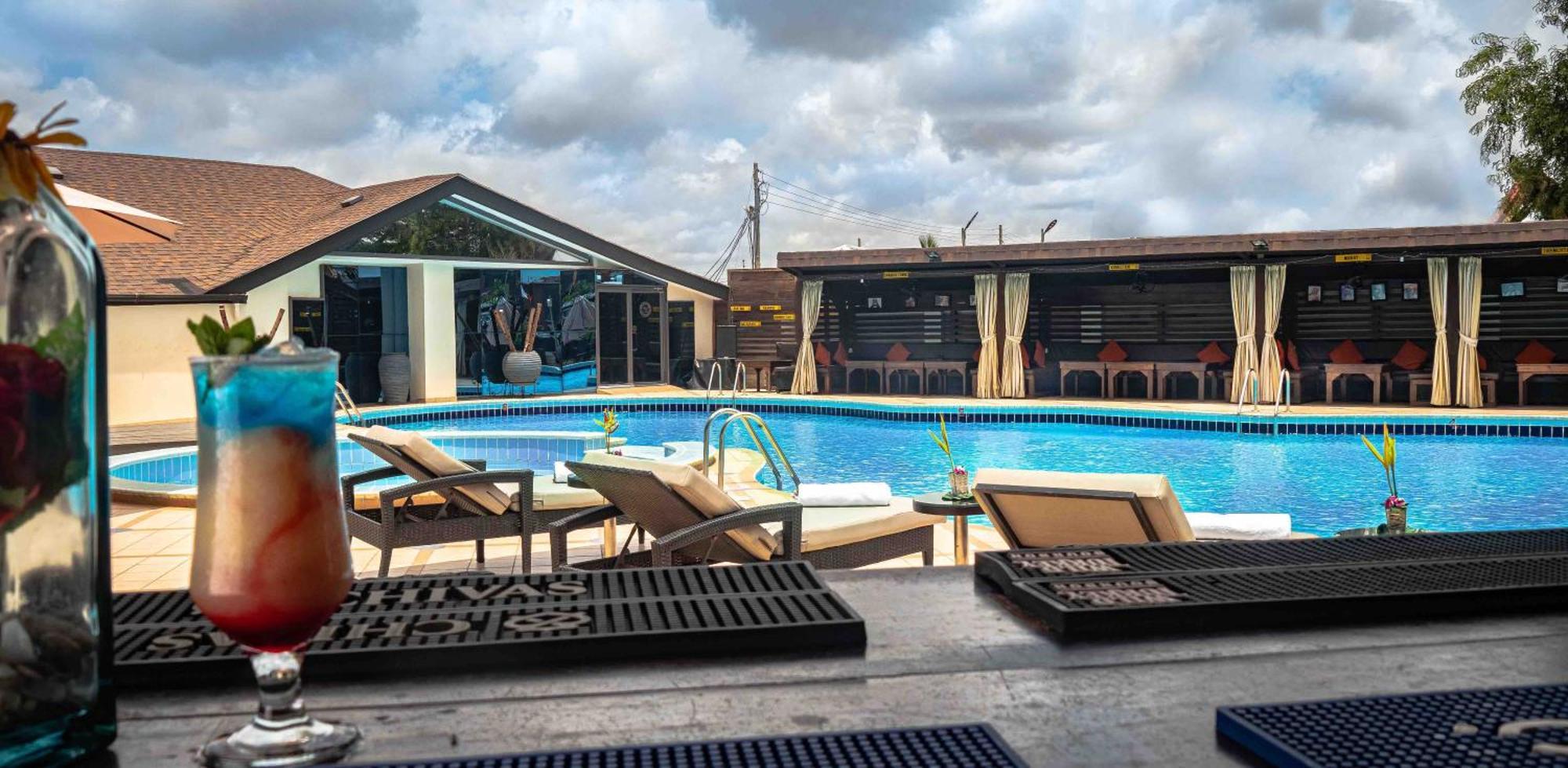 Oak Plaza Hotels East Airport Άκρα Εξωτερικό φωτογραφία