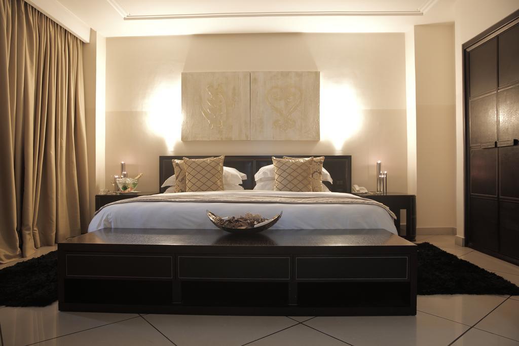 Oak Plaza Hotels East Airport Άκρα Δωμάτιο φωτογραφία