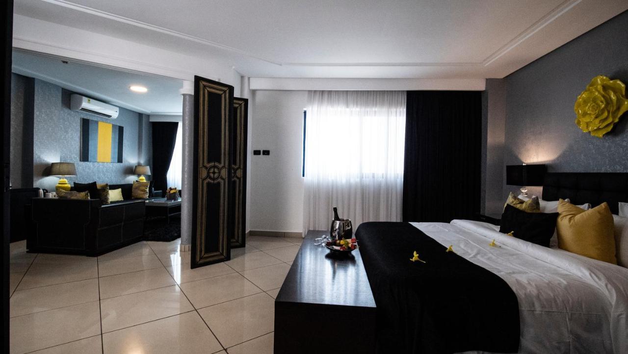 Oak Plaza Hotels East Airport Άκρα Εξωτερικό φωτογραφία