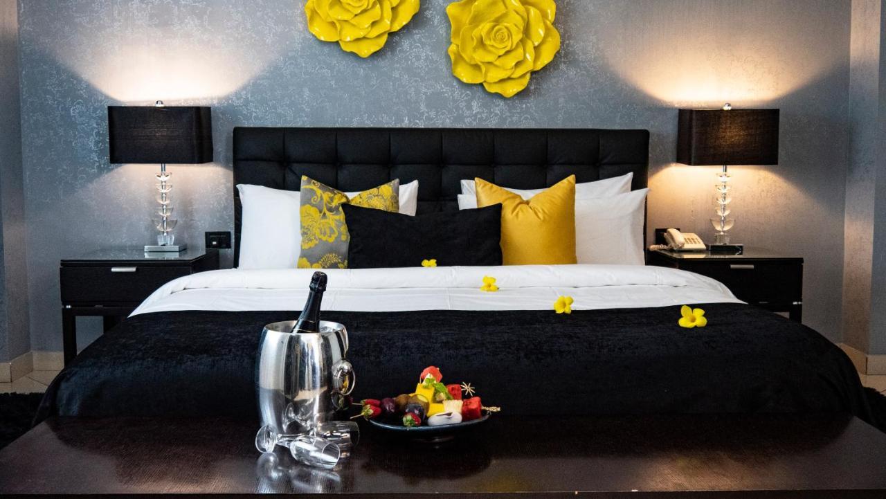 Oak Plaza Hotels East Airport Άκρα Εξωτερικό φωτογραφία