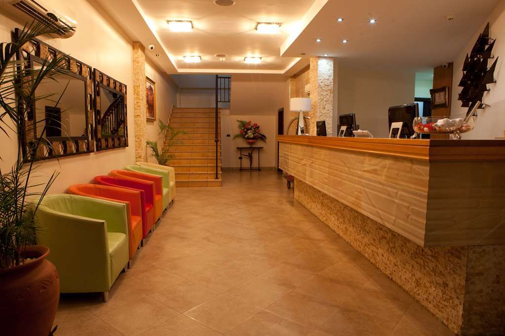 Oak Plaza Hotels East Airport Άκρα Εσωτερικό φωτογραφία
